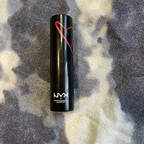 Lip Bundle: NYX, Persona, NudeStix, The Balm, Stir - Picture 2 of 13